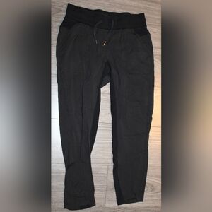 Lululemon Street to Studio II Pant, Size 8